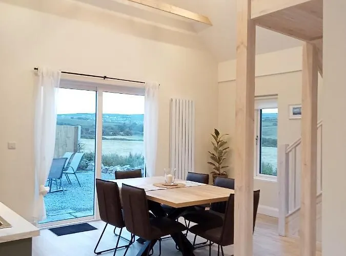 The - Fairwinds Tatil Evi